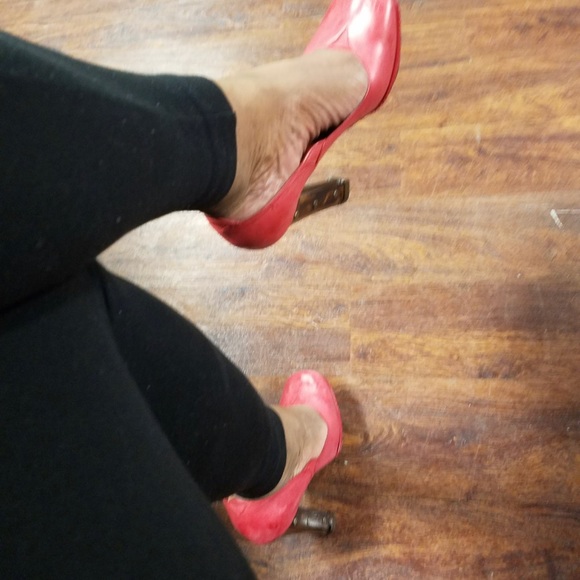 John Galliano Shoes - John Galliano red pumps with brown heel